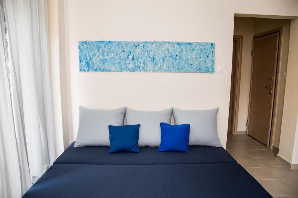 Blue Theros Apartments Паралия Дионисиу Екстериор снимка