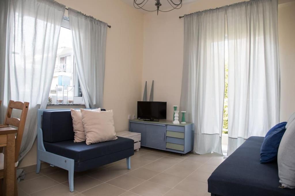 Blue Theros Apartments Паралия Дионисиу Екстериор снимка