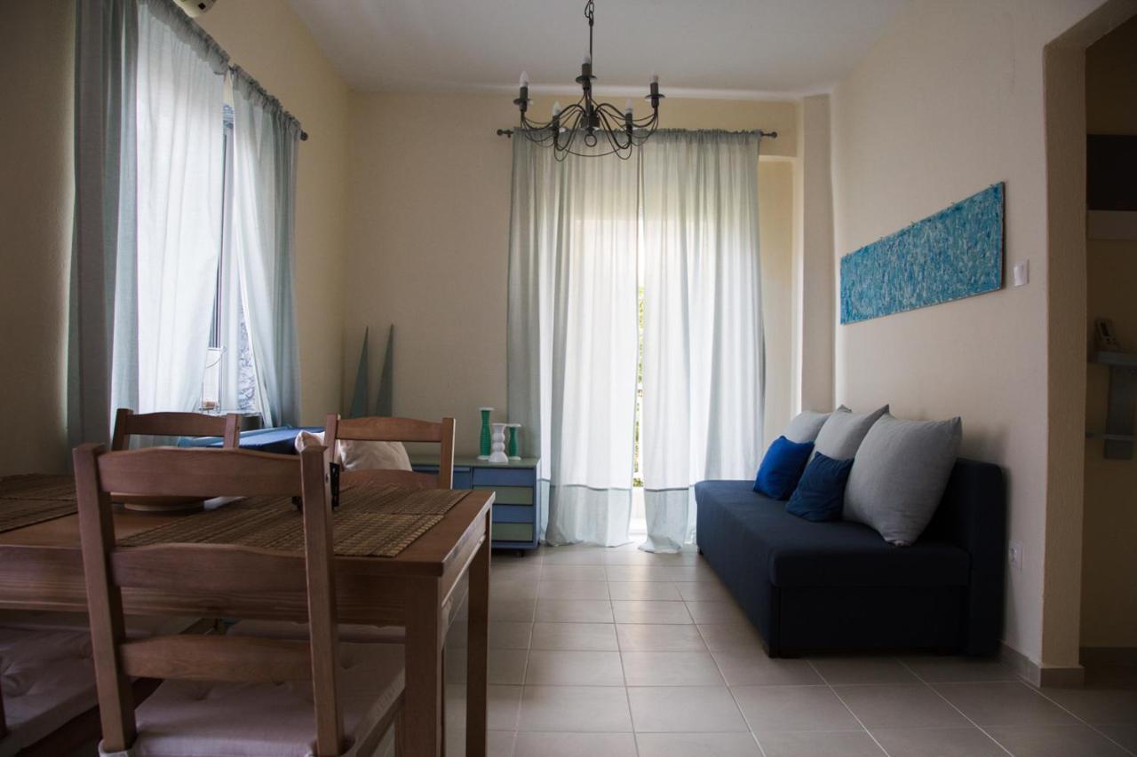 Blue Theros Apartments Паралия Дионисиу Екстериор снимка
